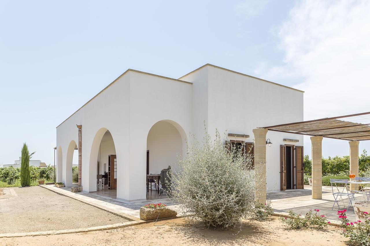 Tenutayala - Residenza Agrituristica Parabita Exterior foto